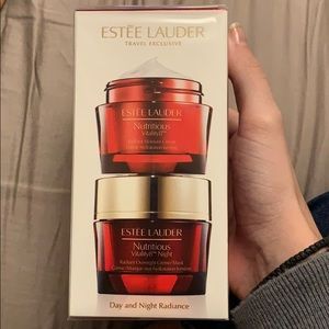 Estée Lauder Exclusive Vitality8